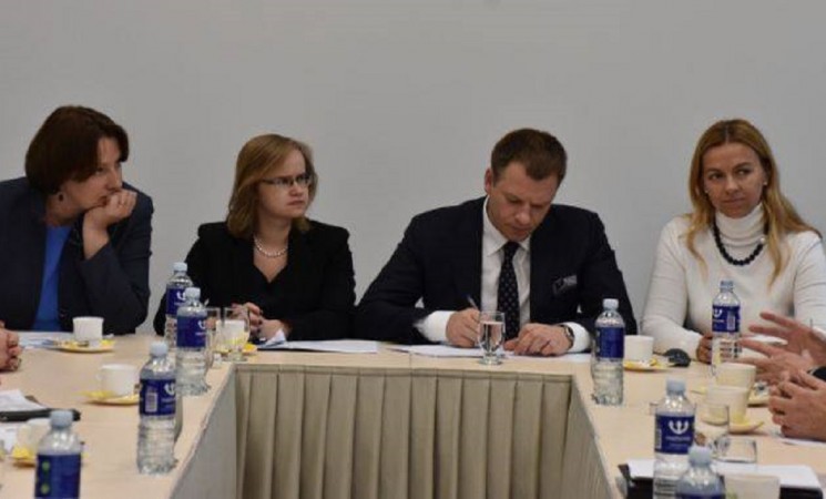 Finansų ministras bendravo su Marijampolės regiono merais ir verslininkais
