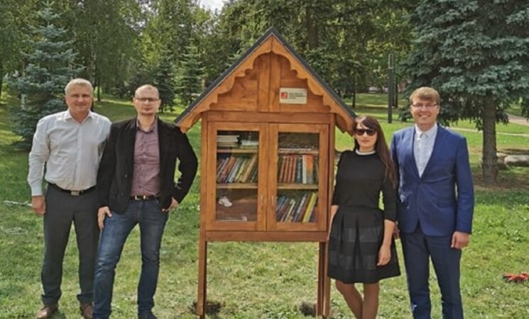 Marijampolės socialdemokratai įrengė dar vieną lauko bibliotekėlę!